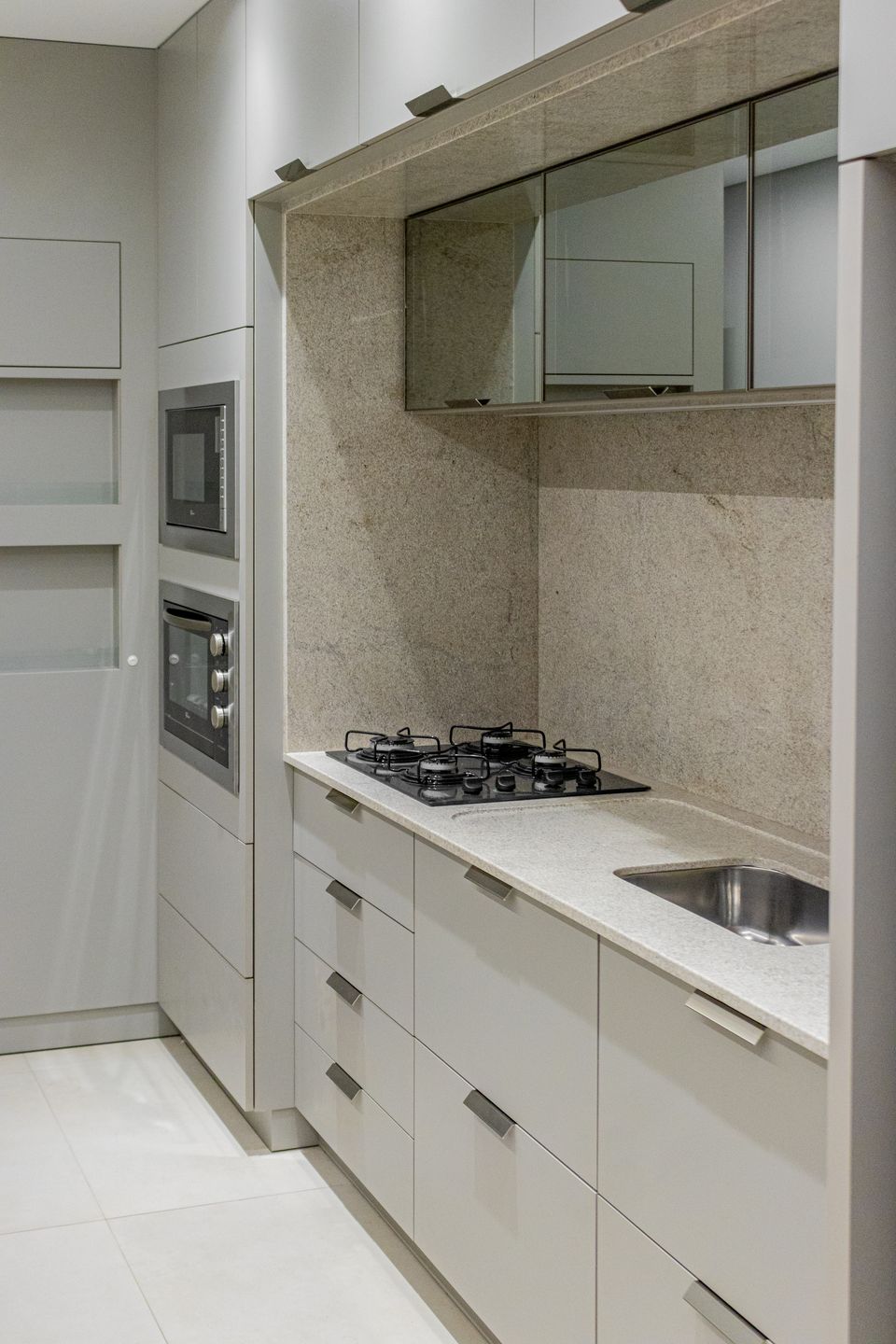 Studio 1 quarto sendo 1 suíte para venda no bairro Praia da Cal em Torres
