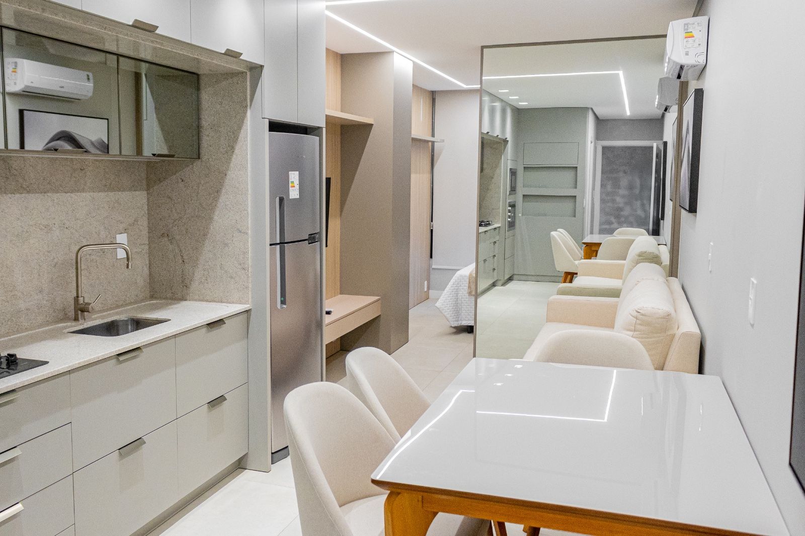 Studio 1 quarto sendo 1 suíte para venda no bairro Praia da Cal em Torres