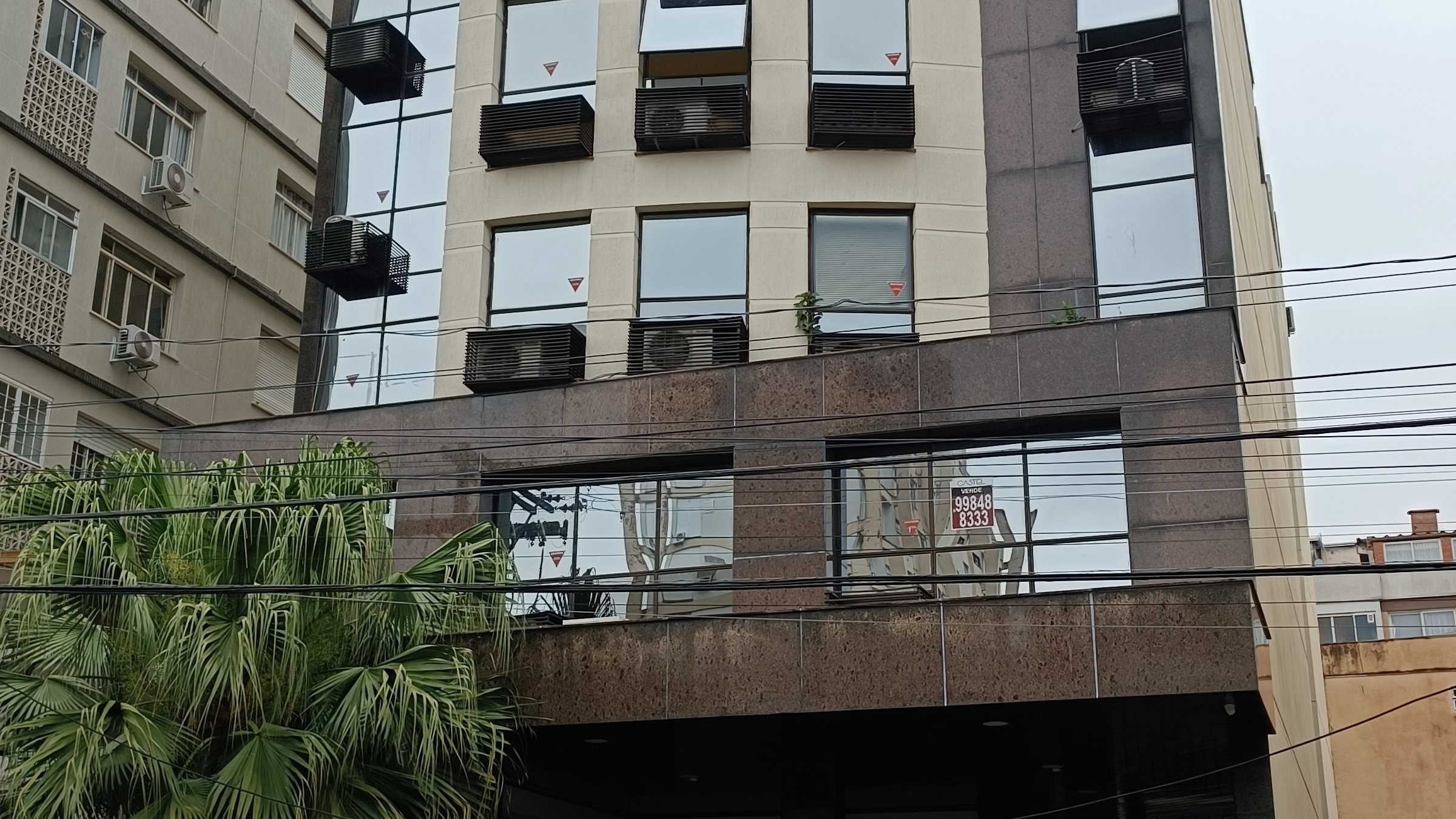 Sala Comercial para venda no bairro Menino Deus em Porto Alegre