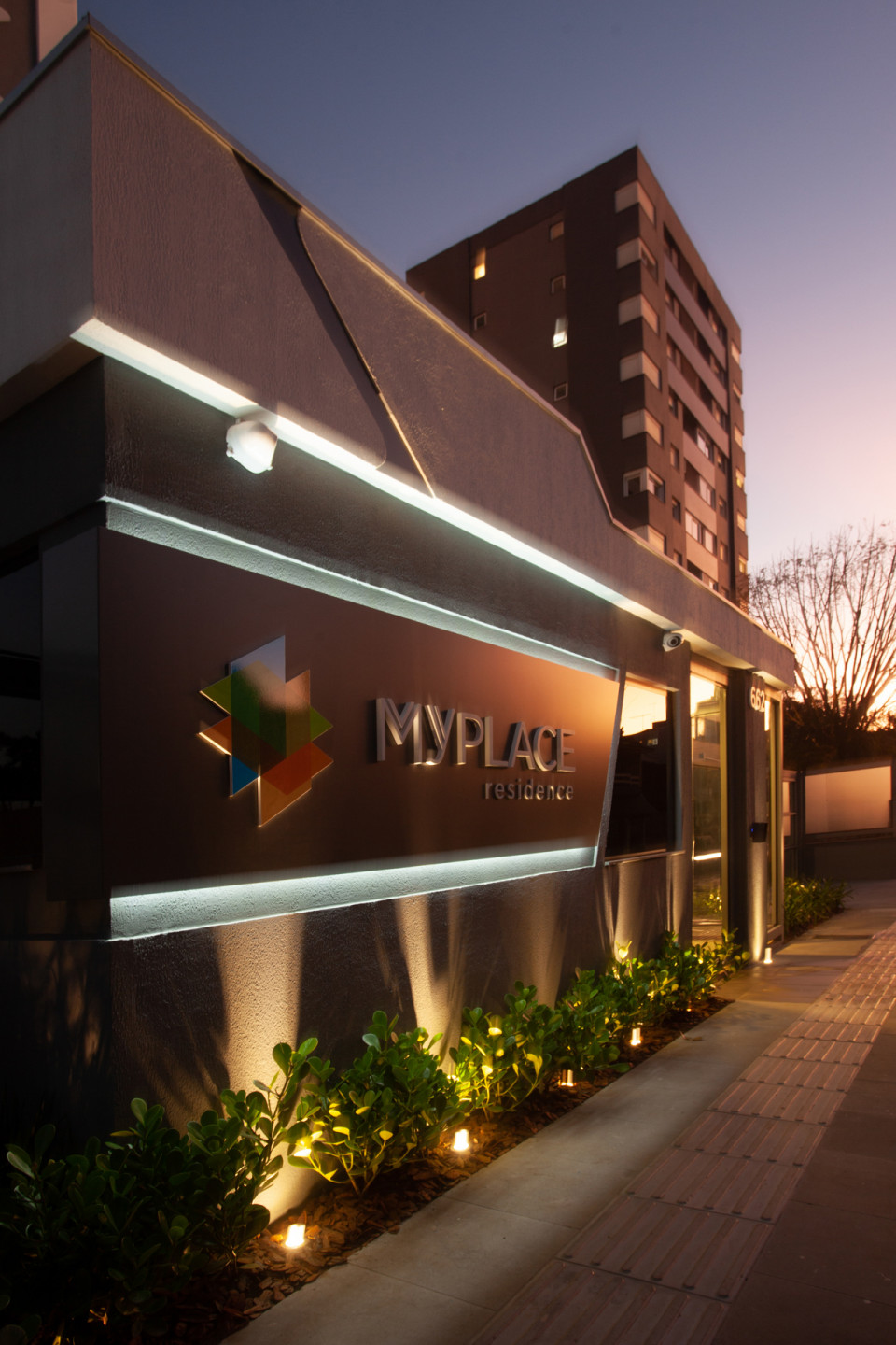 Apartamento 2 quartos sendo 1 suíte para venda no bairro Panazzolo em Caxias do Sul