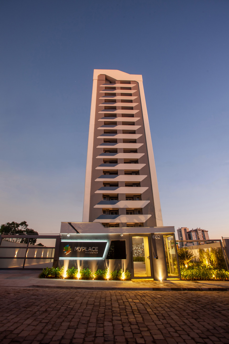 Apartamento 2 quartos sendo 1 suíte para venda no bairro Panazzolo em Caxias do Sul