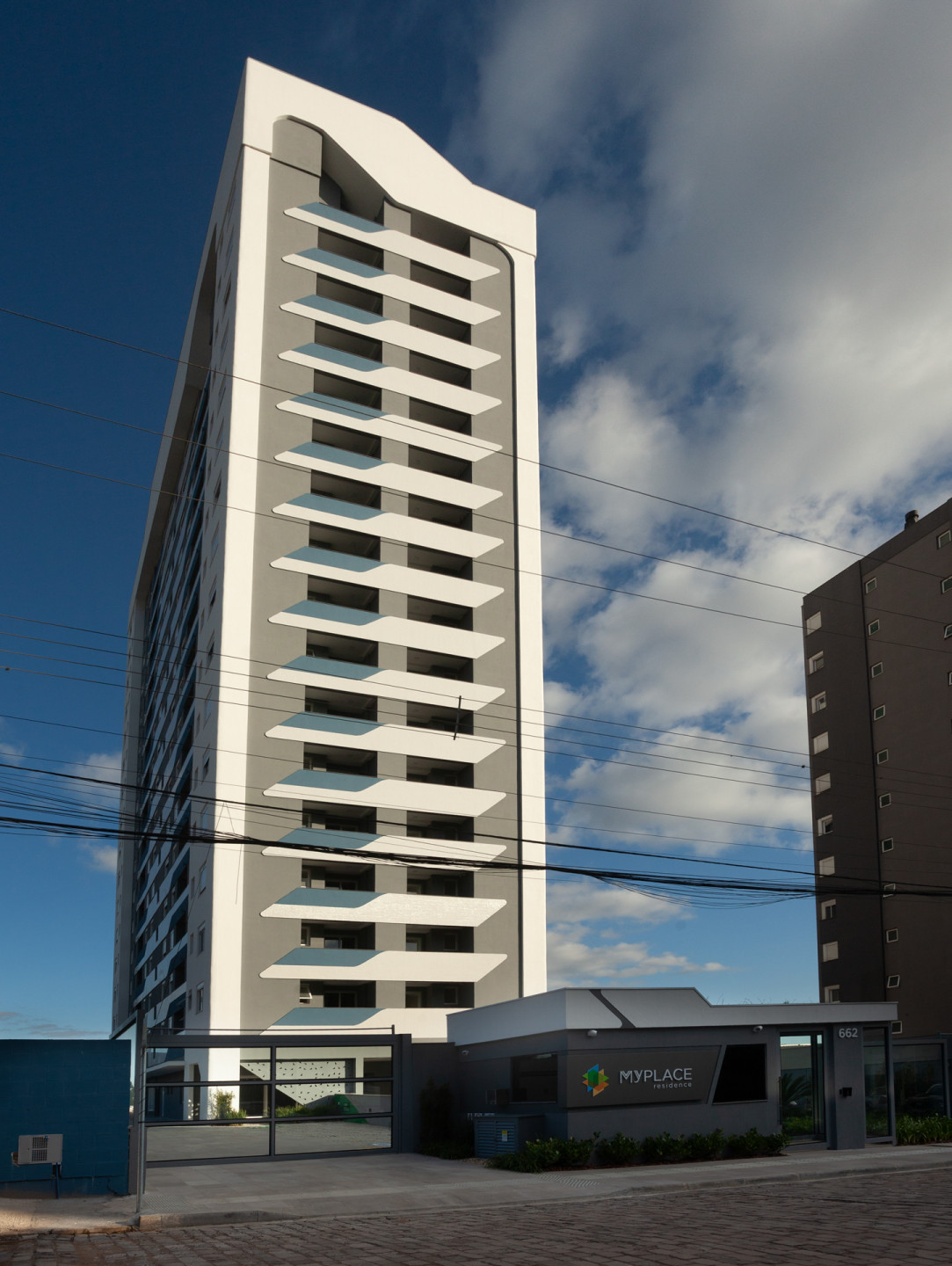Apartamento 2 quartos sendo 1 suíte para venda no bairro Panazzolo em Caxias do Sul