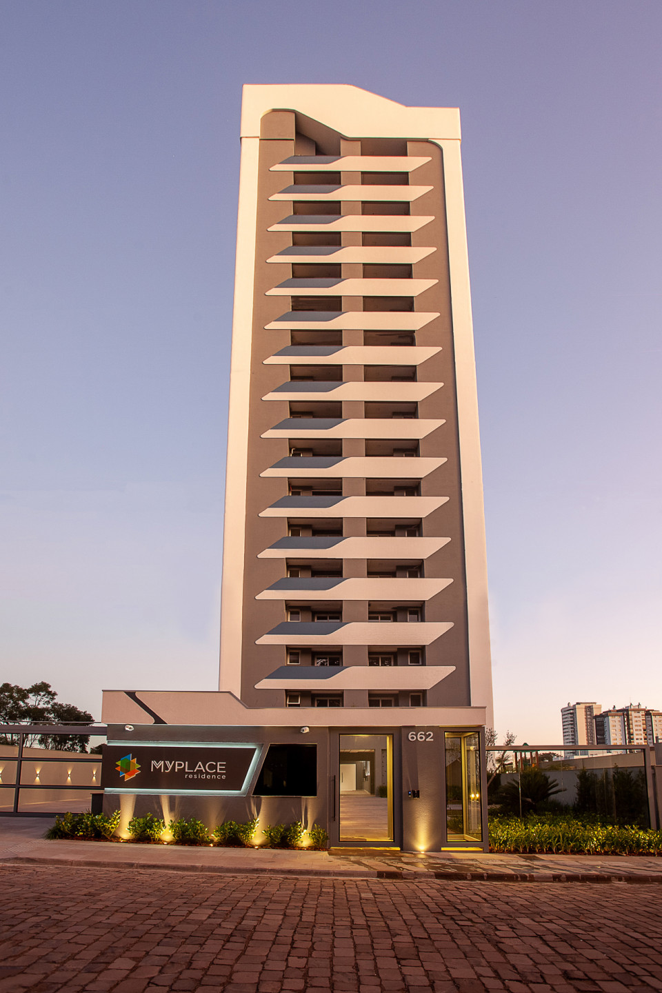 Apartamento 2 quartos sendo 1 suíte para venda no bairro Panazzolo em Caxias do Sul