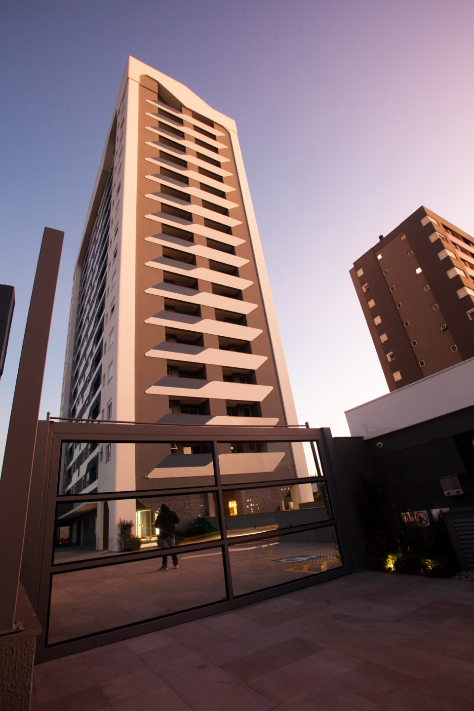 Apartamento 2 quartos sendo 1 suíte para venda no bairro Panazzolo em Caxias do Sul