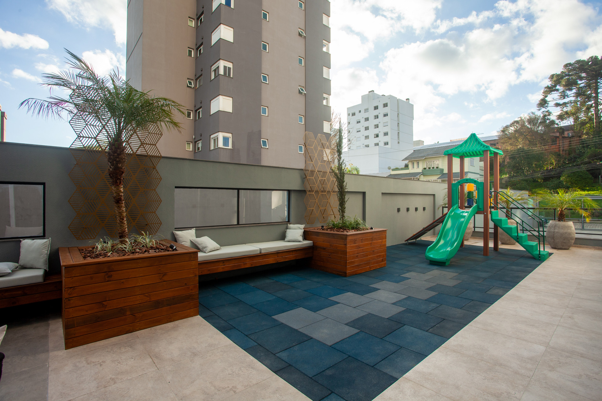 Apartamento 2 quartos sendo 1 suíte para venda no bairro Panazzolo em Caxias do Sul