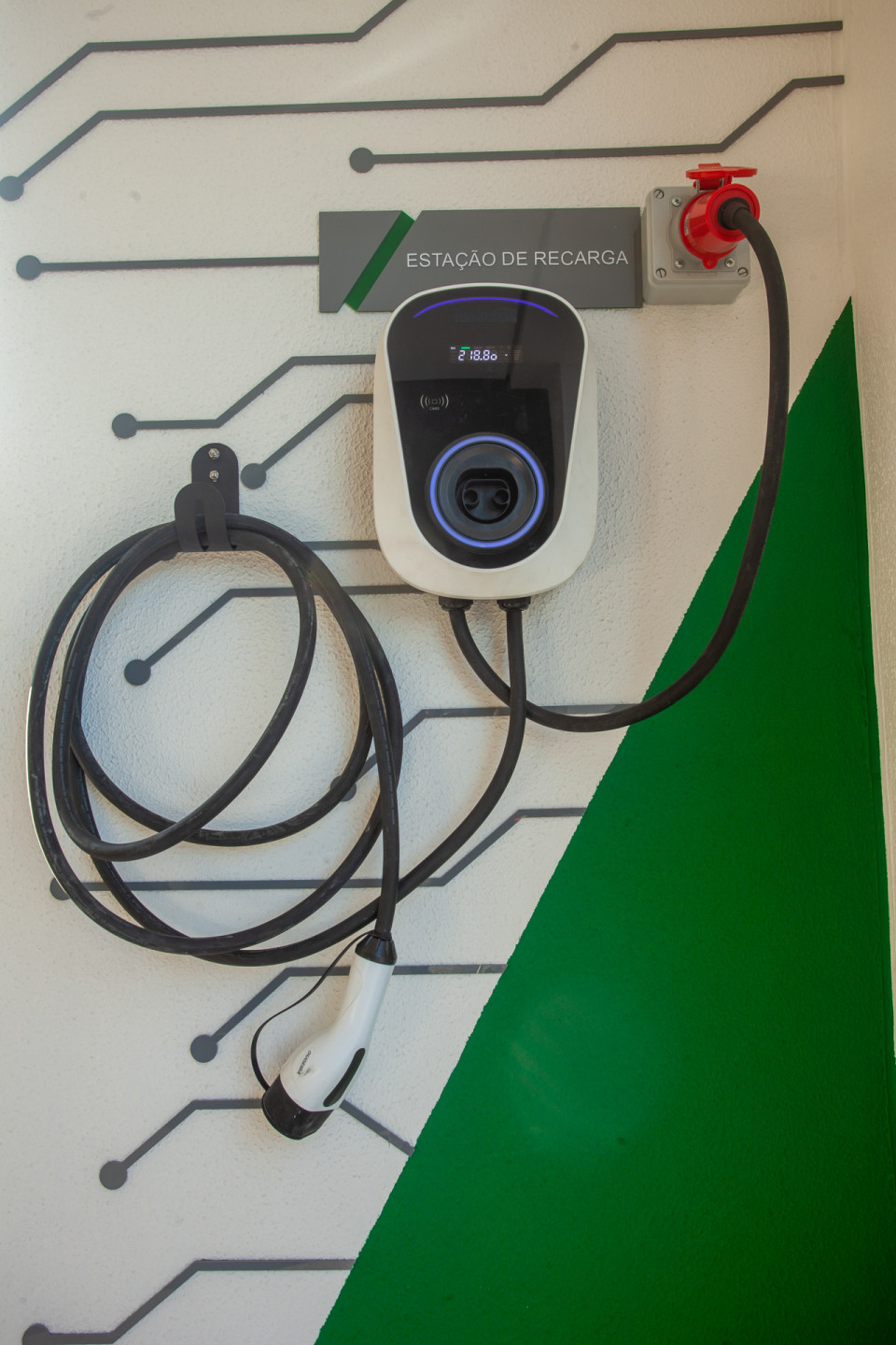 Apartamento 2 quartos sendo 1 suíte para venda no bairro Panazzolo em Caxias do Sul