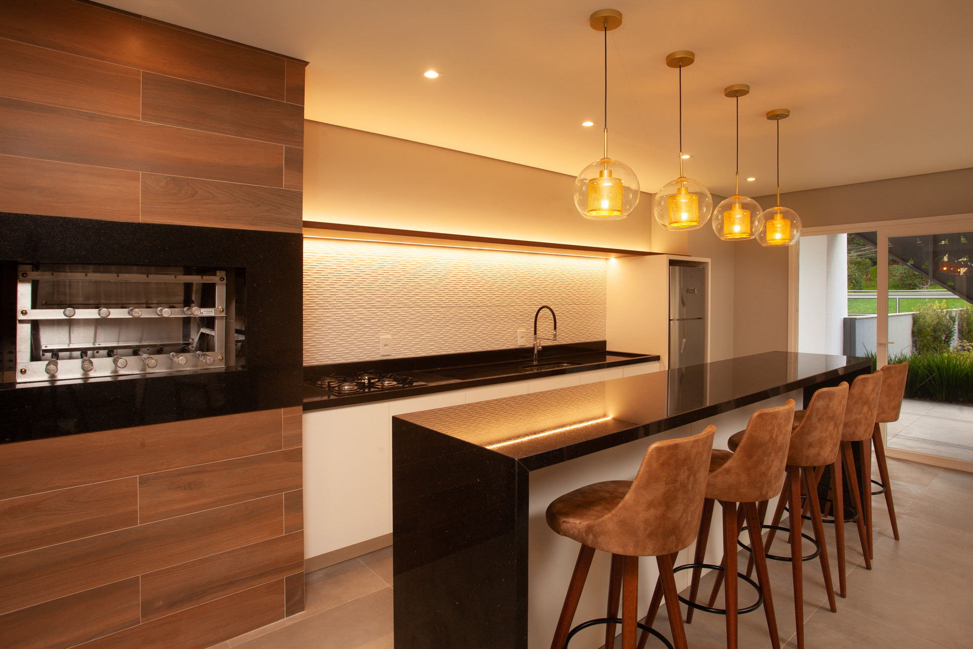 Apartamento 2 quartos sendo 1 suíte para venda no bairro Panazzolo em Caxias do Sul