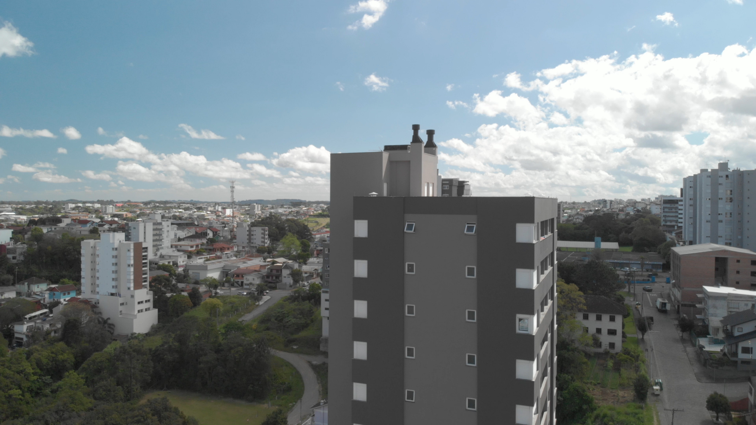 Apartamento 2 quartos sendo 1 suíte para venda no bairro Panazzolo em Caxias do Sul