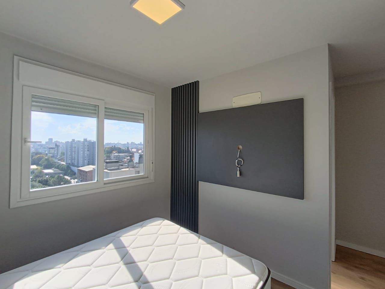 Apartamento 2 quartos sendo 1 suíte para venda no bairro Panazzolo em Caxias do Sul