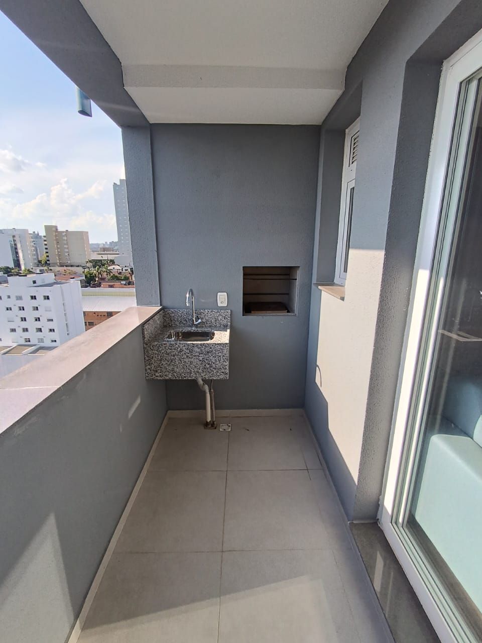 Apartamento 2 quartos sendo 1 suíte para venda no bairro Panazzolo em Caxias do Sul