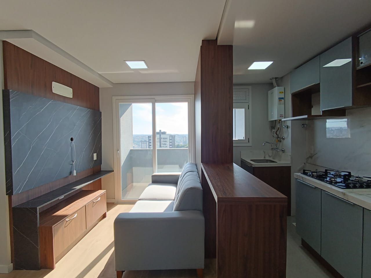 Apartamento 2 quartos sendo 1 suíte para venda no bairro Panazzolo em Caxias do Sul