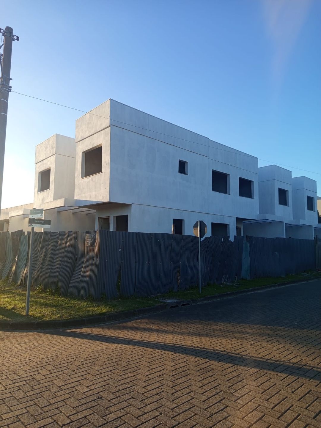 Sobrado Duplex para venda no bairro Bosque das Figueiras em Passo de Torres