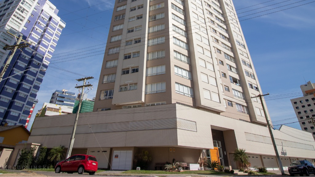 Apartamento 2 quartos sendo 1 suíte para venda no bairro Predial em Torres