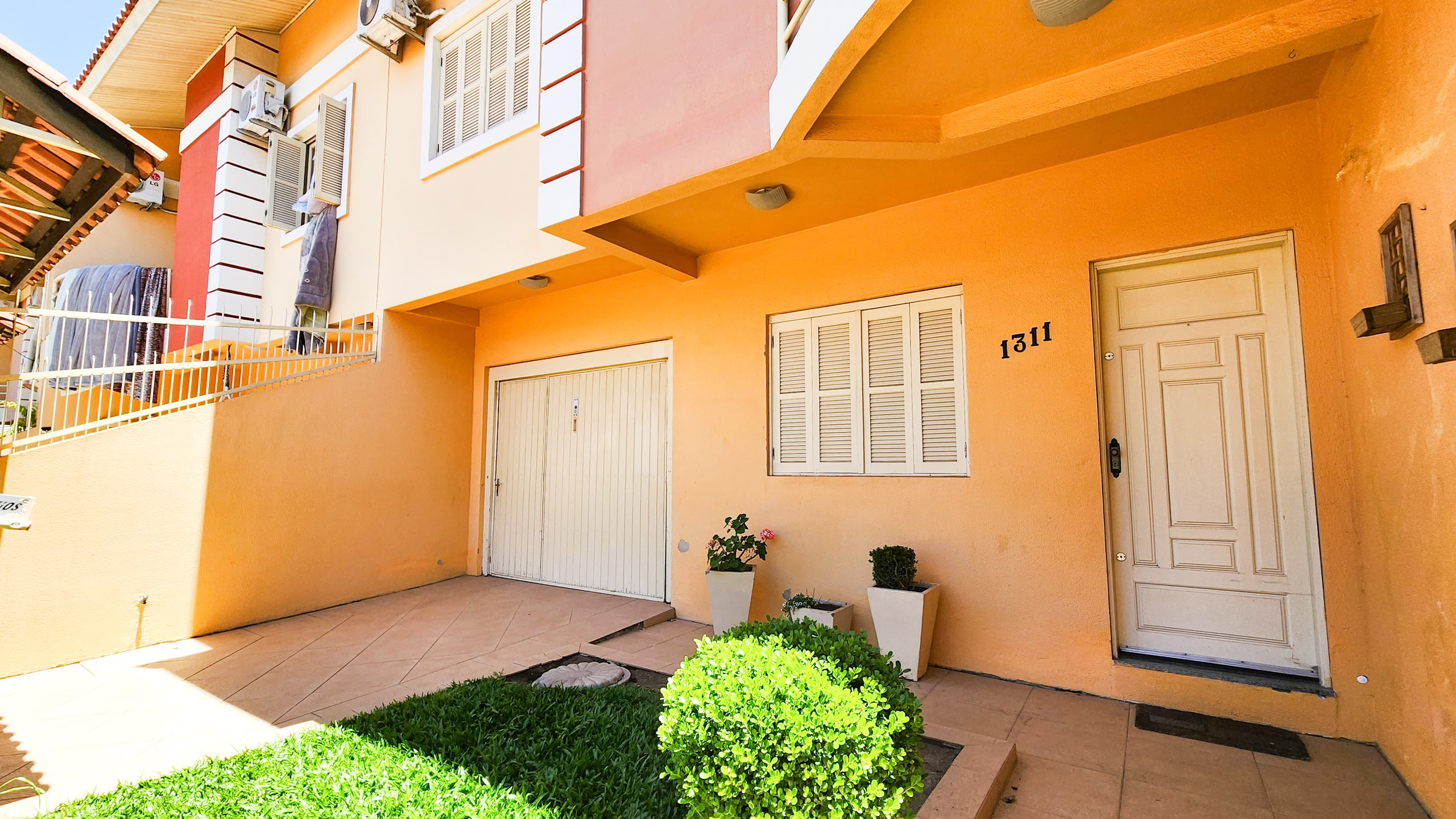 Sobrado Duplex 3 quartos para venda no bairro Desvio Rizzo em Caxias do Sul
