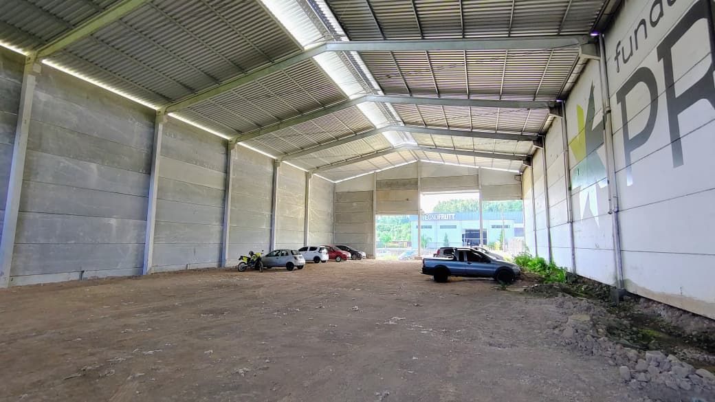 Pavilhão para venda no bairro Industrial em Farroupilha