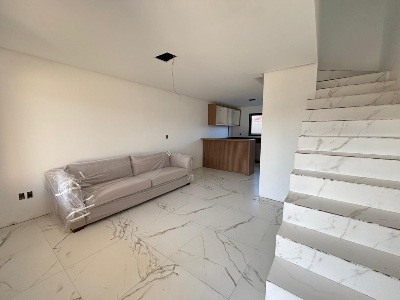 Sobrado Duplex 2 quartos sendo 2 suítes para venda no bairro Morada Das Palmeiras em Torres