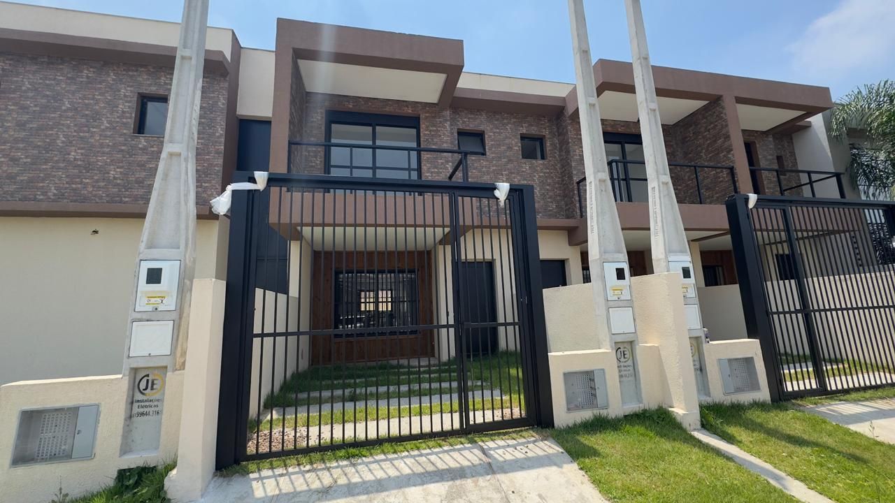 Sobrado Duplex 2 quartos sendo 2 suítes para venda no bairro Morada Das Palmeiras em Torres