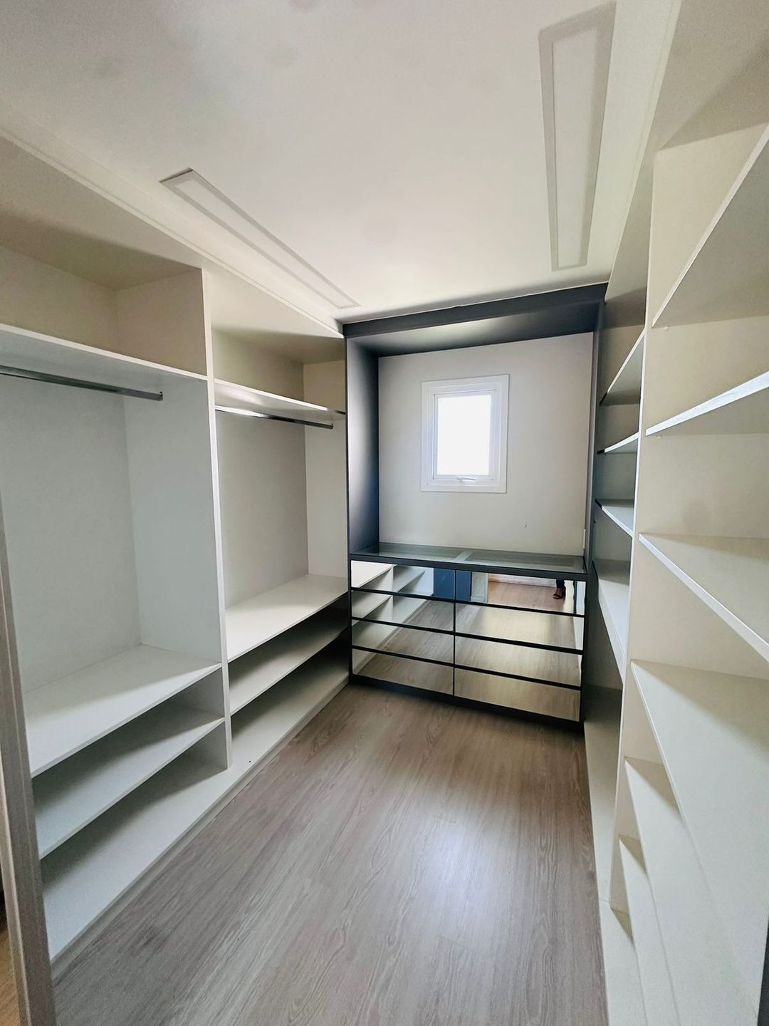 Apartamento 3 quartos sendo 1 suíte para venda no bairro Madureira em Caxias do Sul