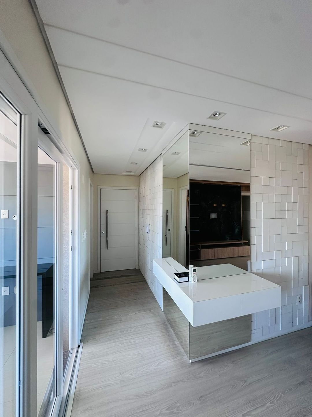 Apartamento 3 quartos sendo 1 suíte para venda no bairro Madureira em Caxias do Sul