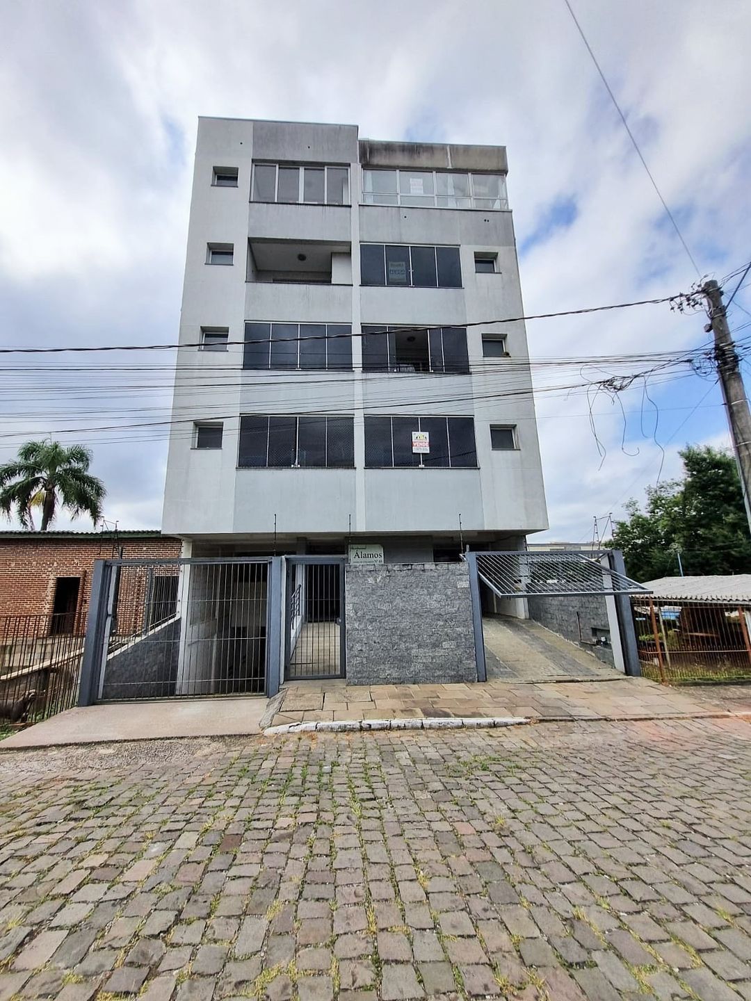 Apartamento 2 quartos sendo 2 suítes para venda no bairro Sagrada Família em Caxias do Sul