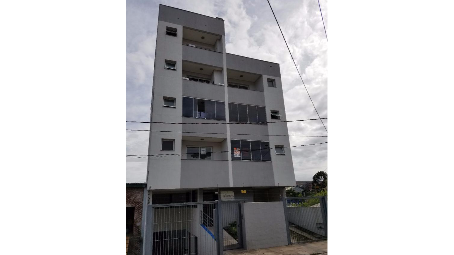 Apartamento 2 quartos sendo 2 suítes para venda no bairro Sagrada Família em Caxias do Sul
