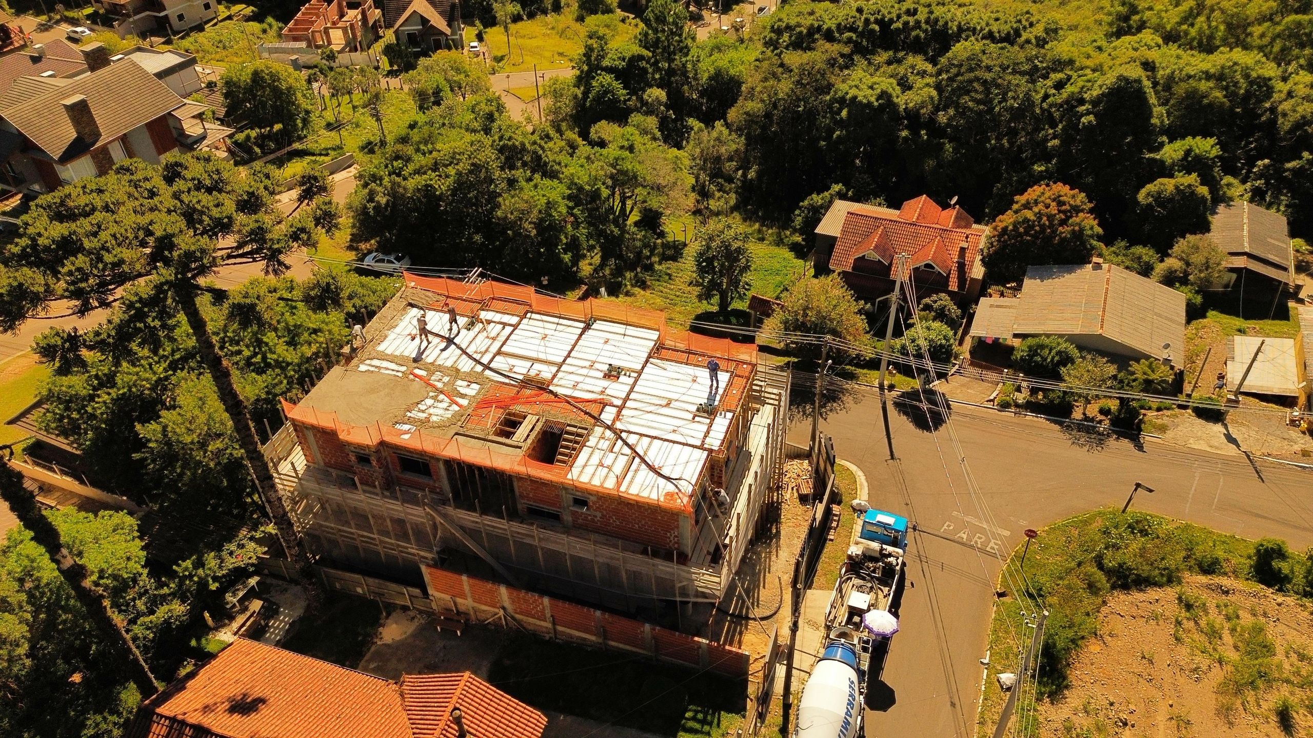 Apartamento 2 quartos sendo 2 suítes para venda no bairro Carniel em Gramado