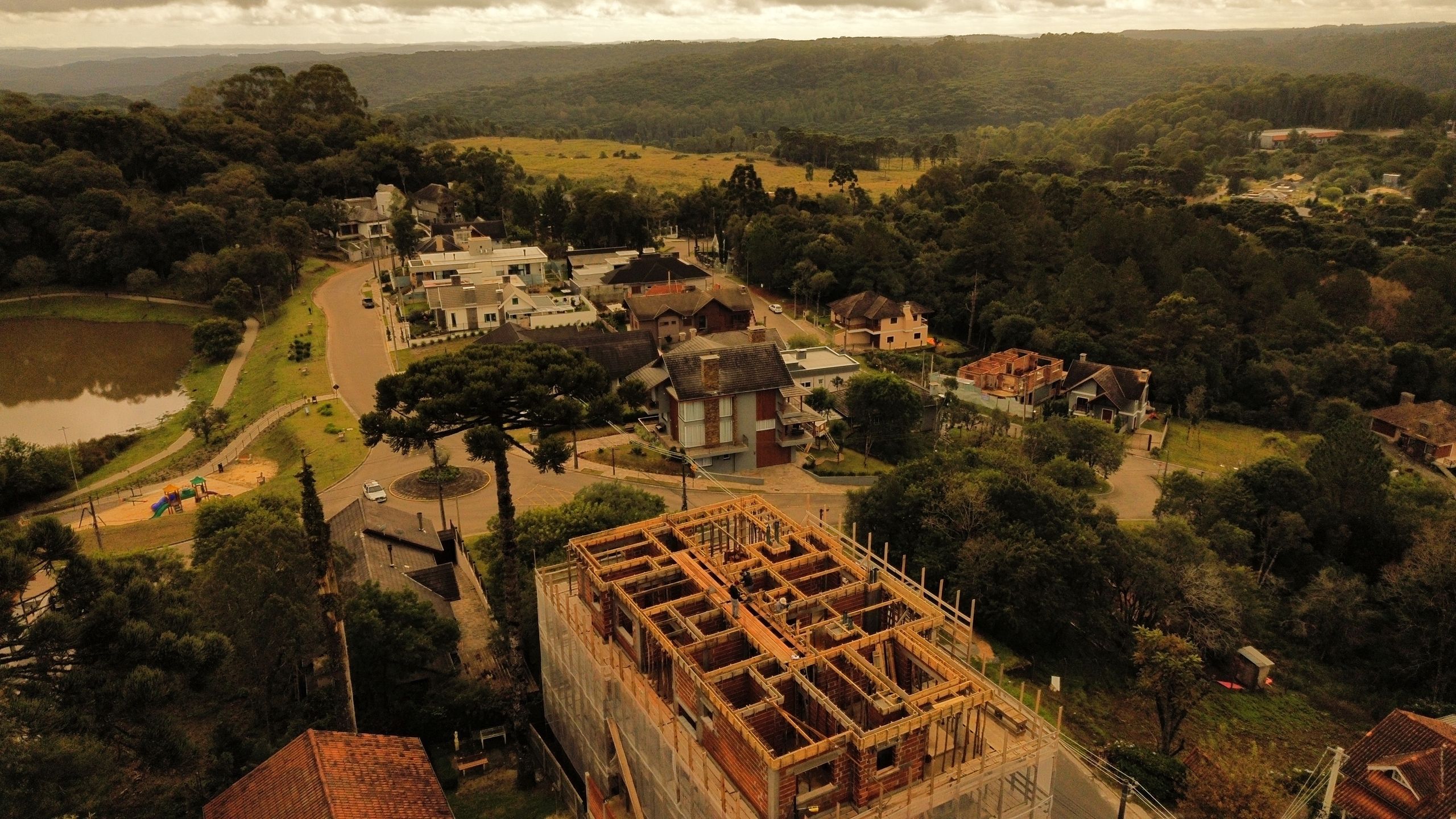 Apartamento 2 quartos sendo 2 suítes para venda no bairro Carniel em Gramado