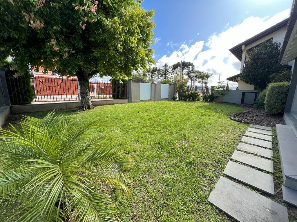 Casa 4 quartos sendo 1 suíte para venda no bairro Peterlongo em Garibaldi