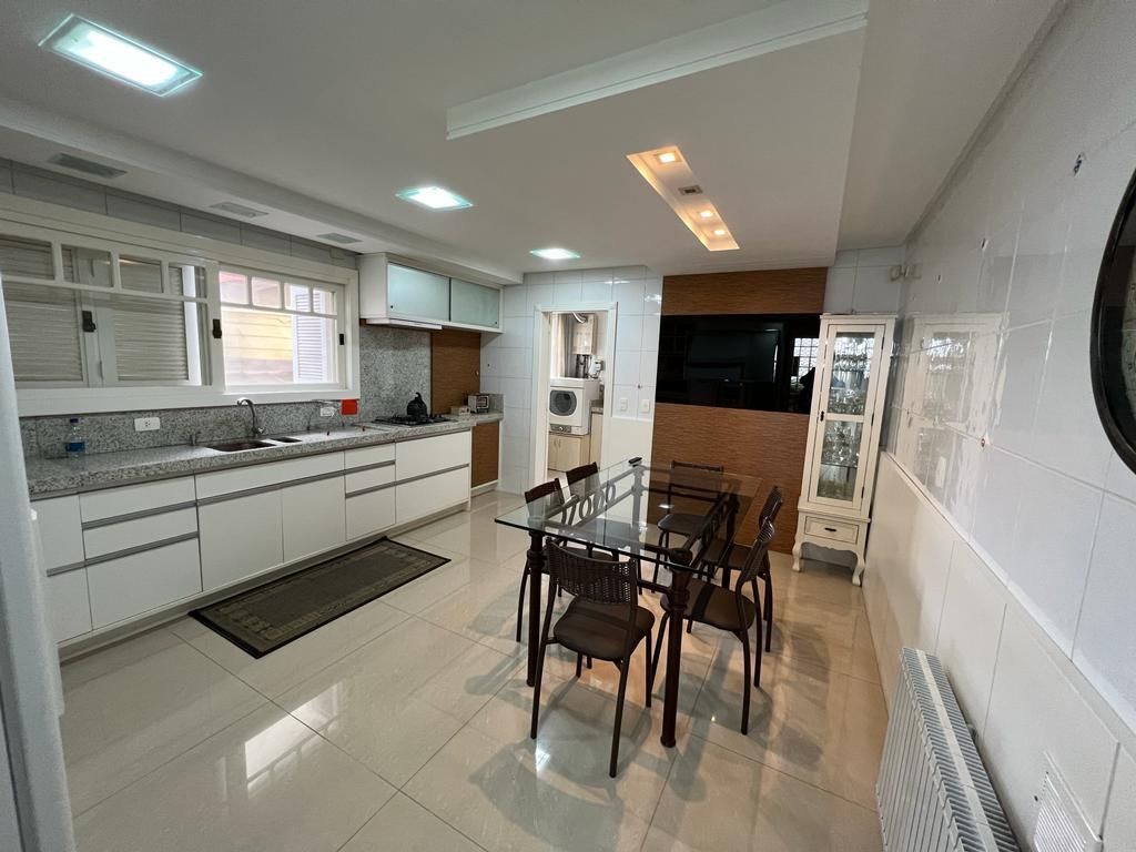 Casa 4 quartos sendo 1 suíte para venda no bairro Peterlongo em Garibaldi