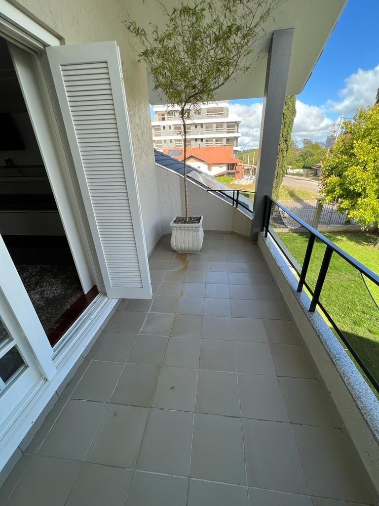 Casa 4 quartos sendo 1 suíte para venda no bairro Peterlongo em Garibaldi