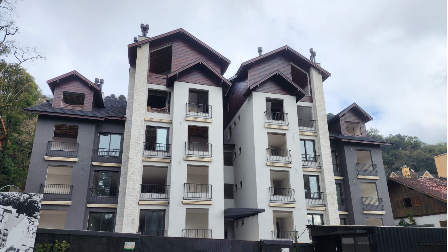Apartamento para venda no bairro Planalto em Gramado