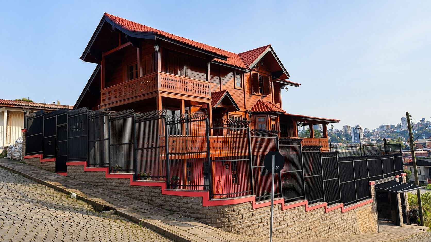 Casa para venda no bairro Salgado Filho  em Caxias do Sul