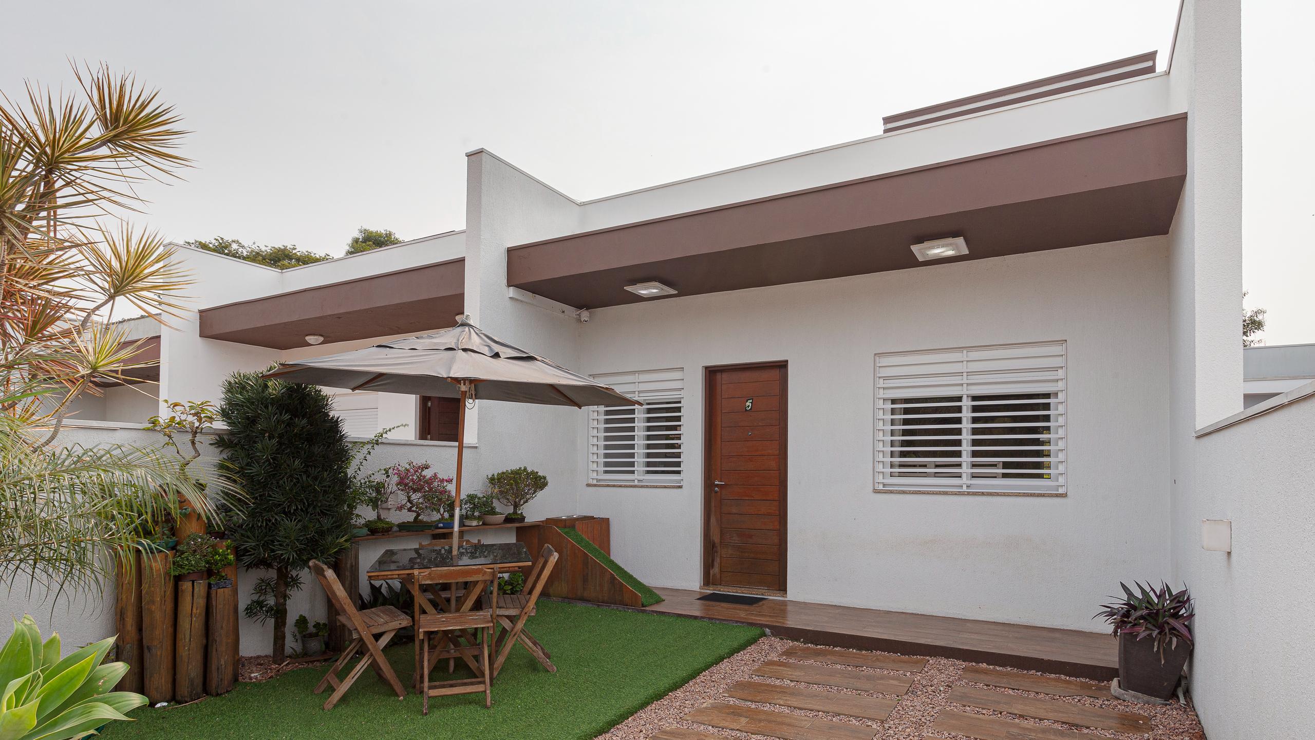 Casa à venda com 2 quartos, 68m² - Foto 1