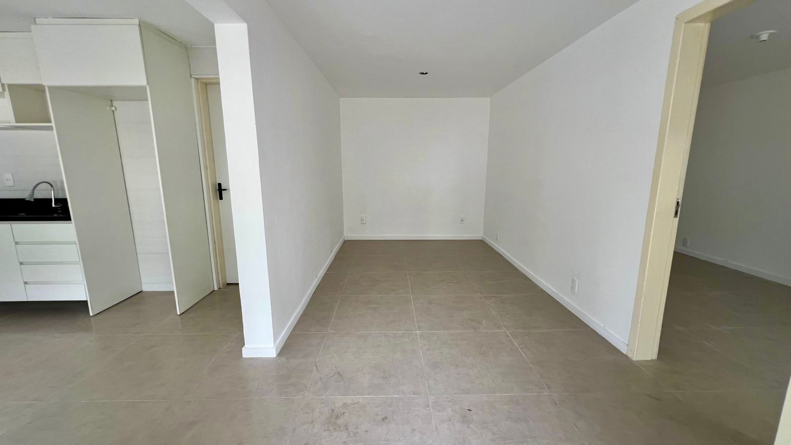 Casa 2 quartos sendo 1 suíte para venda no bairro Vila Nova em Novo Hamburgo