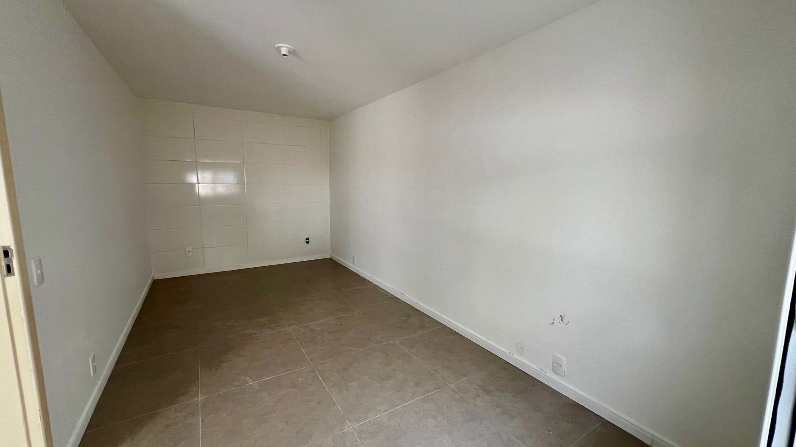 Casa 2 quartos sendo 1 suíte para venda no bairro Vila Nova em Novo Hamburgo