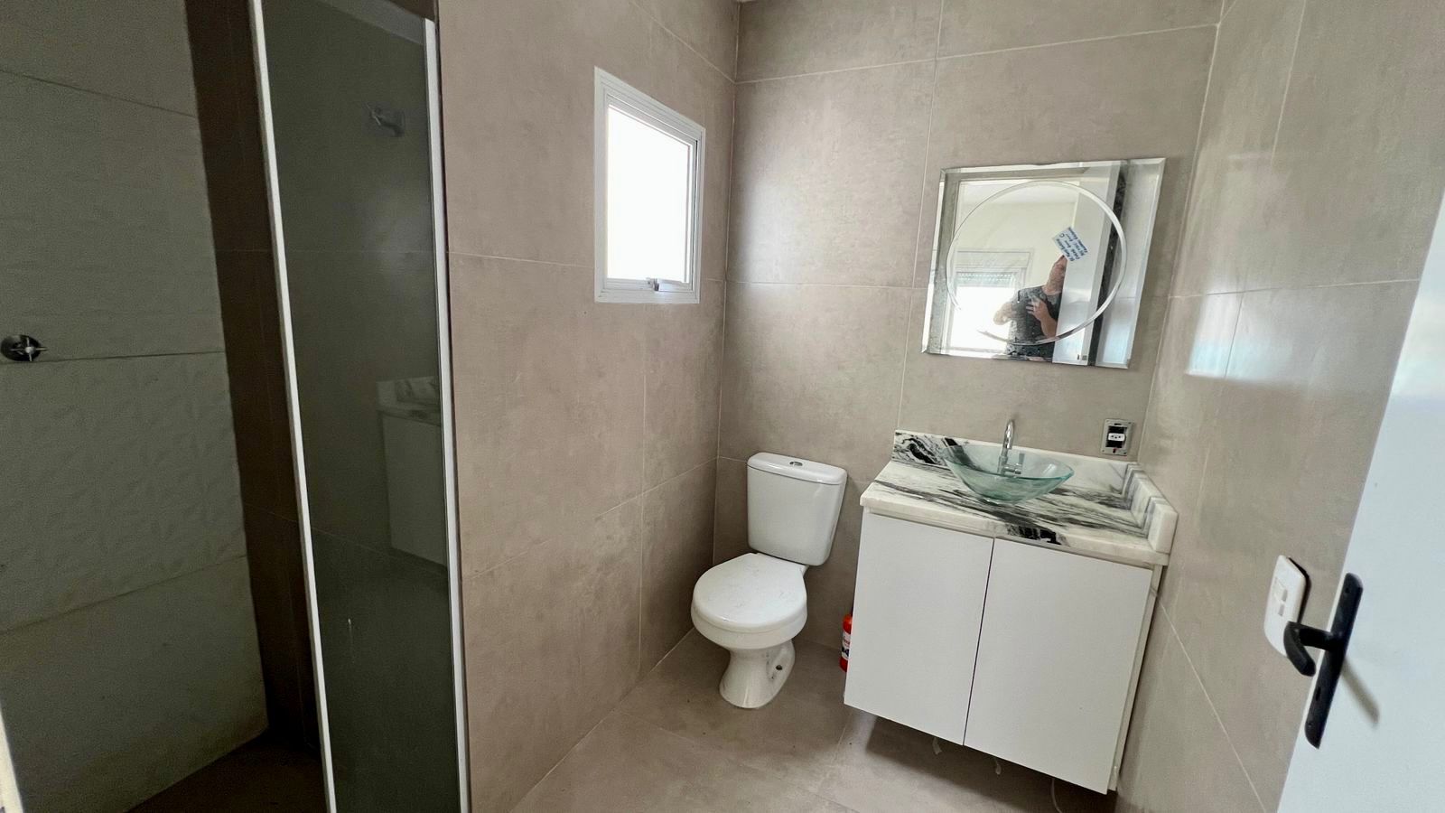 Casa 2 quartos sendo 1 suíte para venda no bairro Vila Nova em Novo Hamburgo