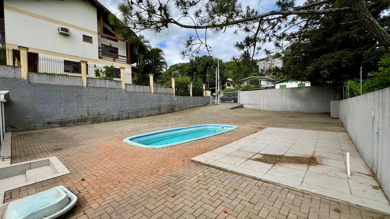 Casa 2 quartos sendo 1 suíte para venda no bairro Vila Nova em Novo Hamburgo
