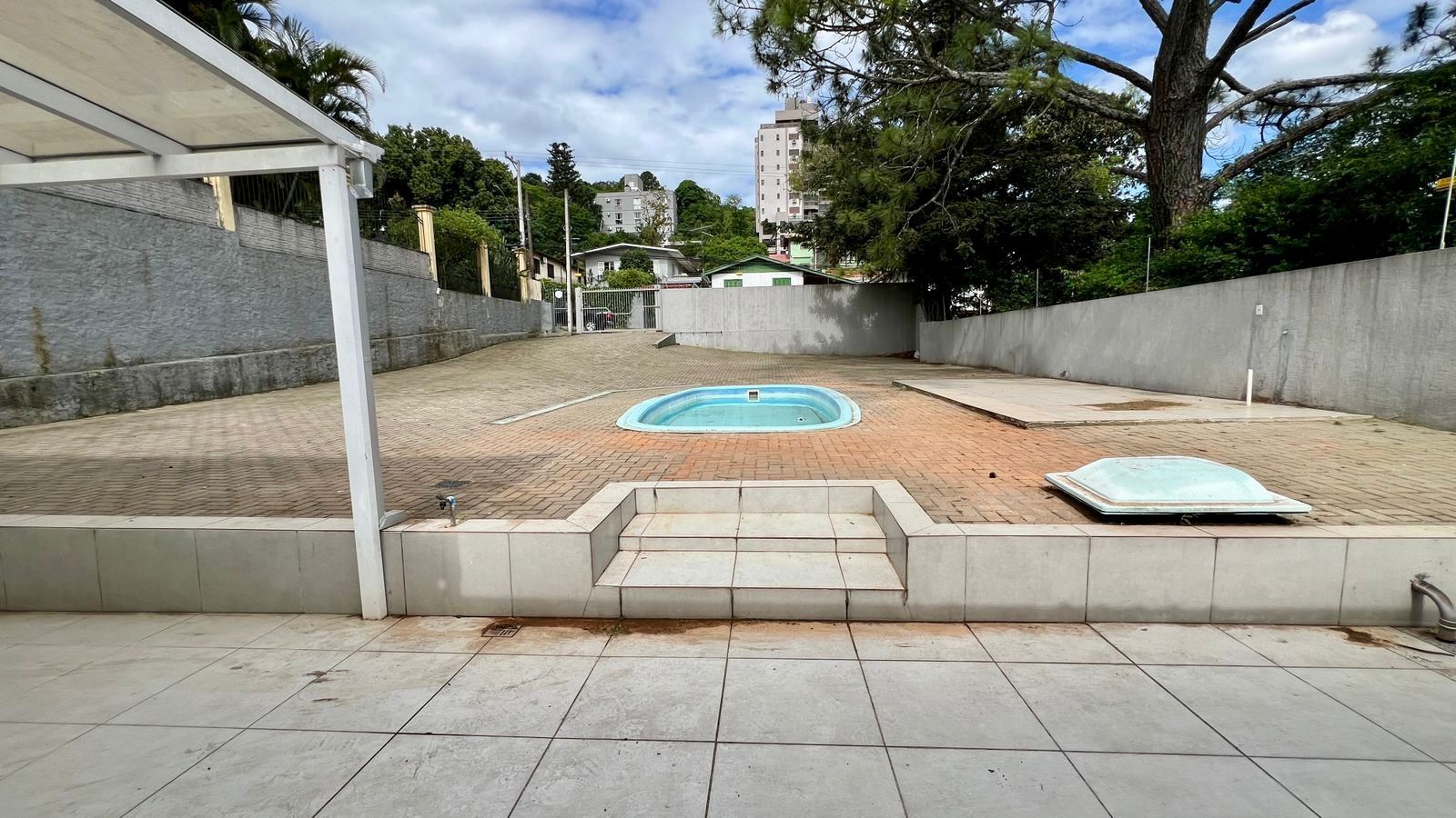 Casa 2 quartos sendo 1 suíte para venda no bairro Vila Nova em Novo Hamburgo