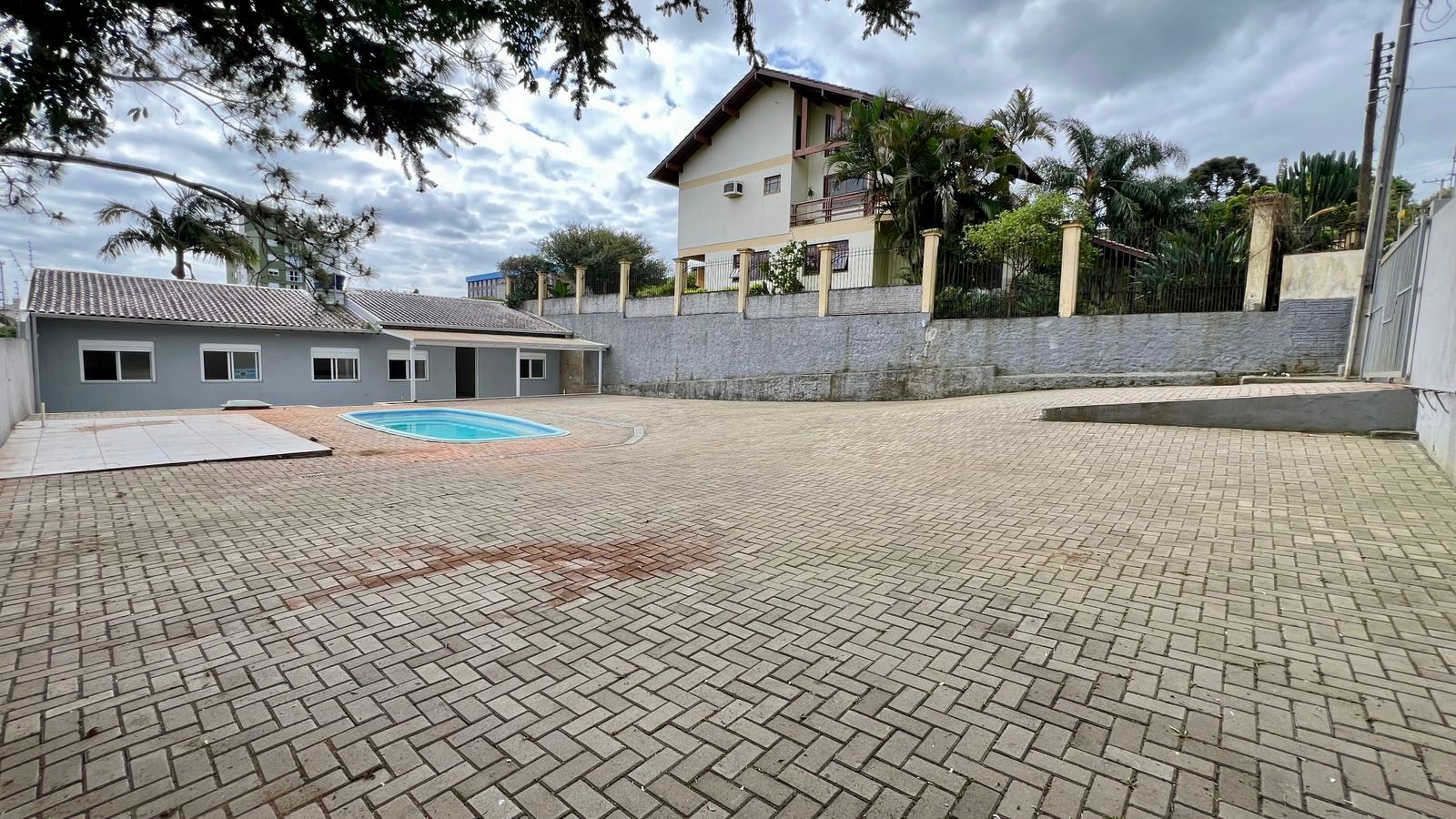 Casa 2 quartos sendo 1 suíte para venda no bairro Vila Nova em Novo Hamburgo