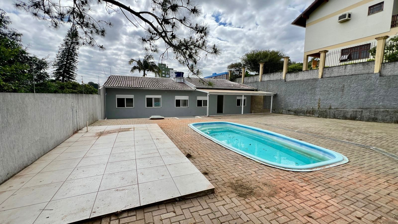 Casa 2 quartos sendo 1 suíte para venda no bairro Vila Nova em Novo Hamburgo