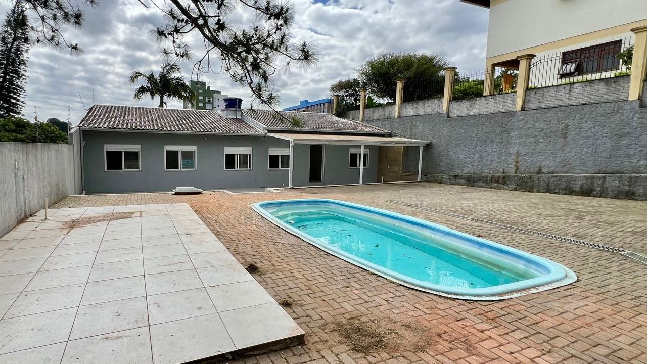 Casa 2 quartos sendo 1 suíte para venda no bairro Vila Nova em Novo Hamburgo