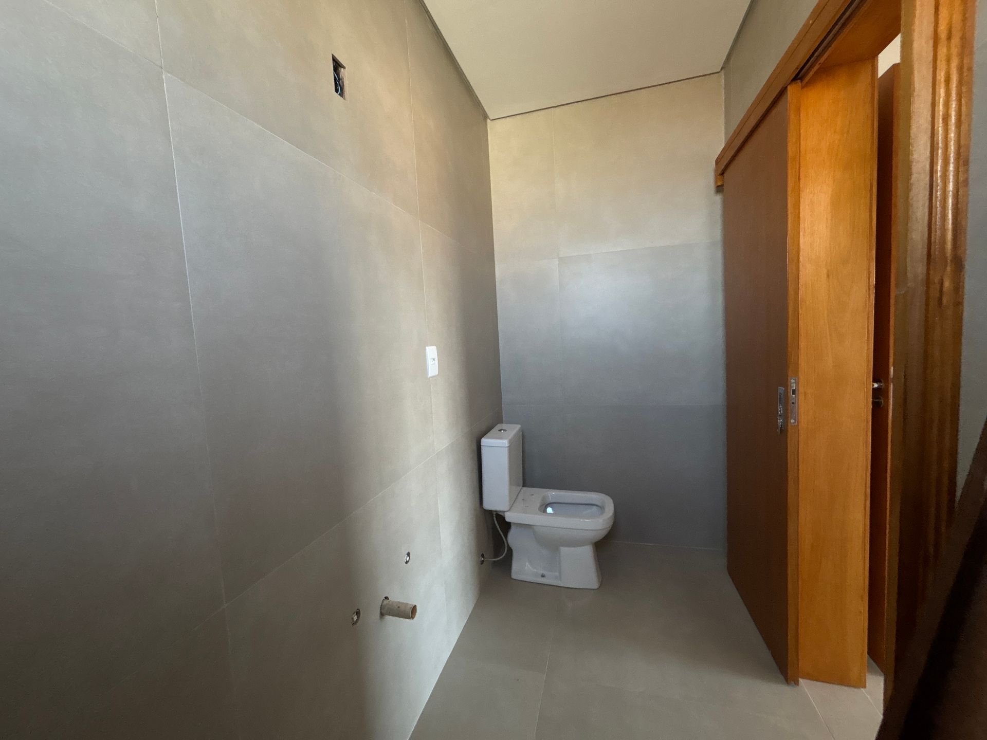 Sobrado Duplex 2 quartos sendo 2 suítes para venda no bairro Igra Sul em Torres
