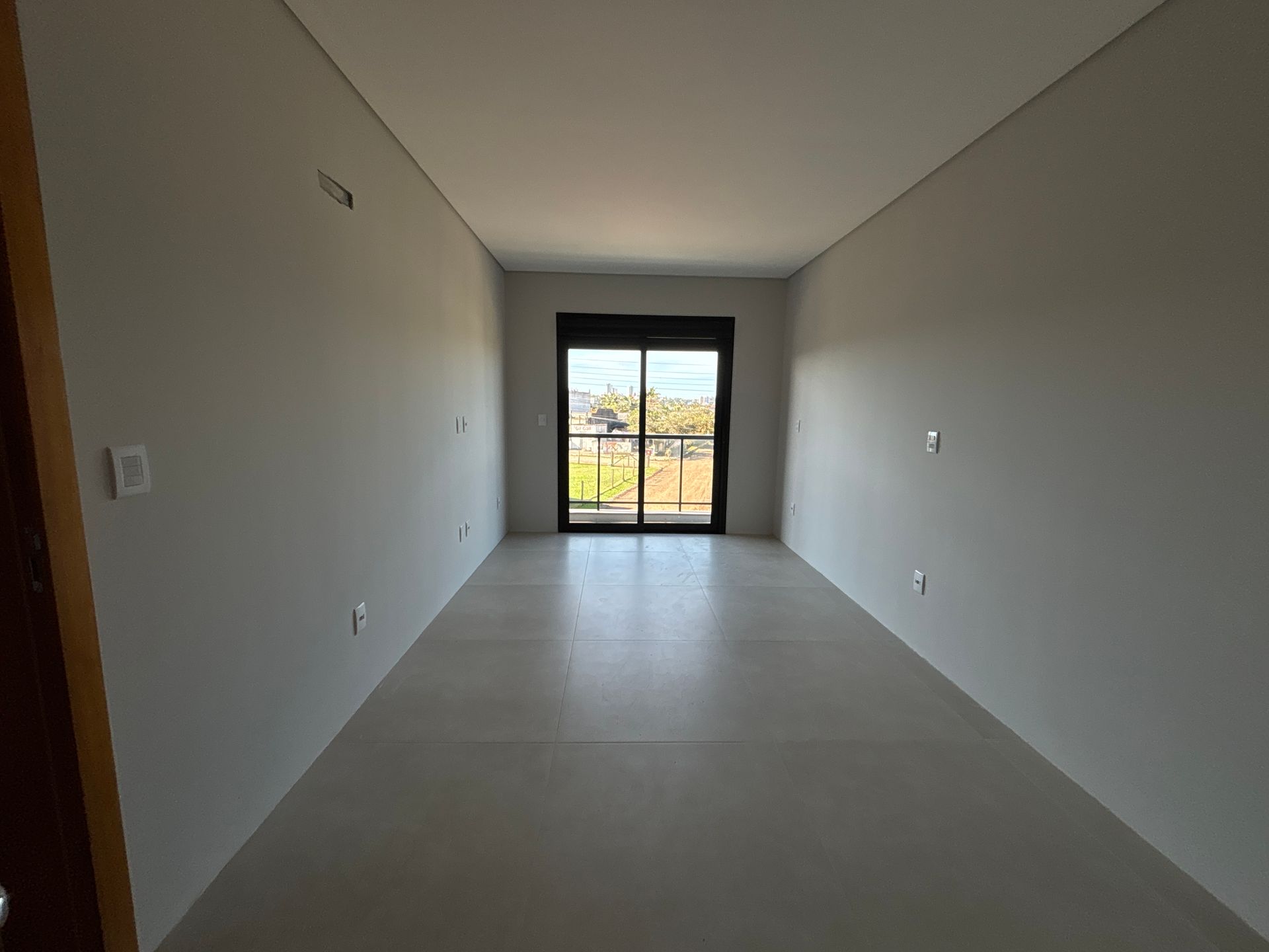 Sobrado Duplex 2 quartos sendo 2 suítes para venda no bairro Igra Sul em Torres