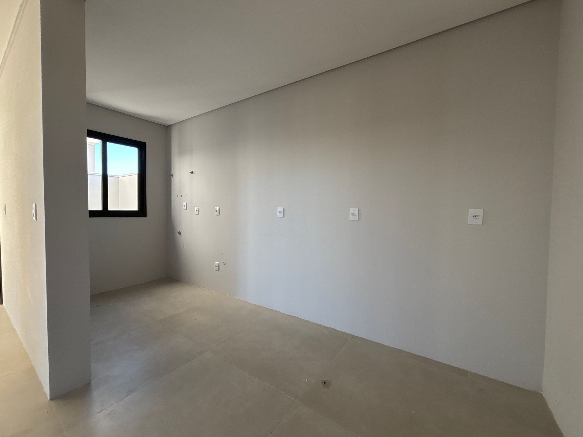 Sobrado Duplex 2 quartos sendo 2 suítes para venda no bairro Igra Sul em Torres