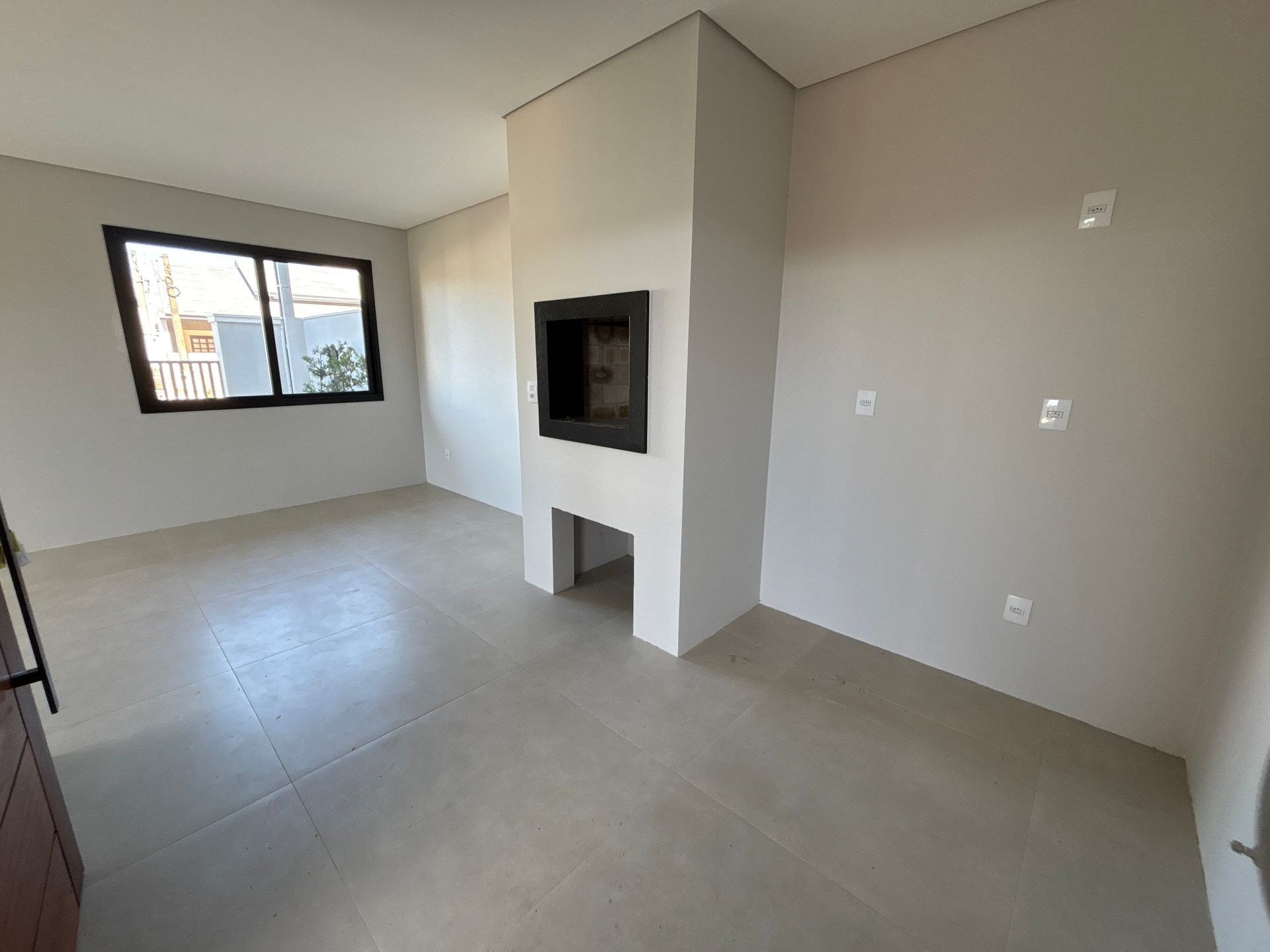 Sobrado Duplex 2 quartos sendo 2 suítes para venda no bairro Igra Sul em Torres
