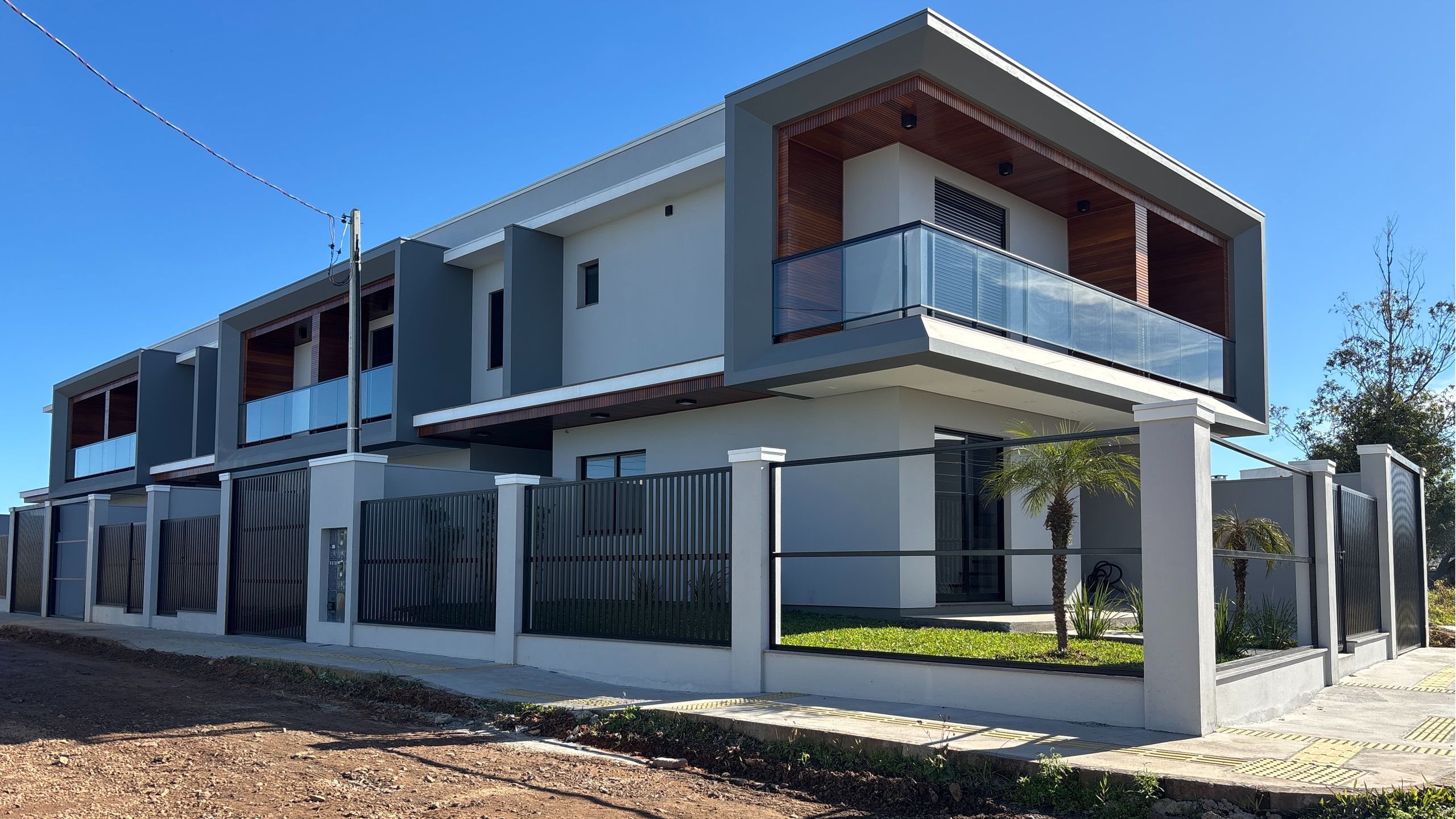 Sobrado Duplex para venda no bairro Igra Sul em Torres