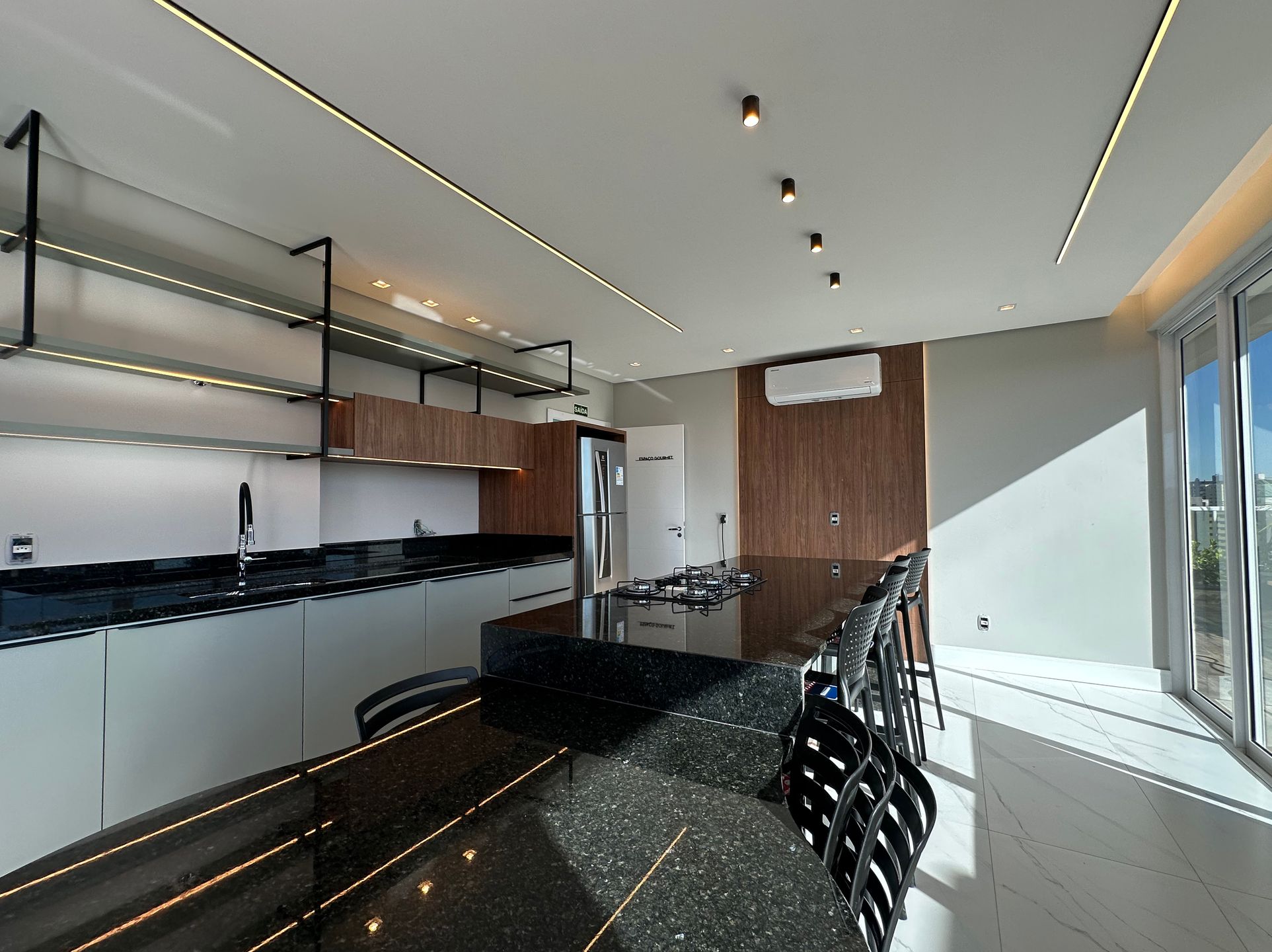 Apartamento 3 quartos sendo 1 suíte para venda no bairro Annes em Passo Fundo