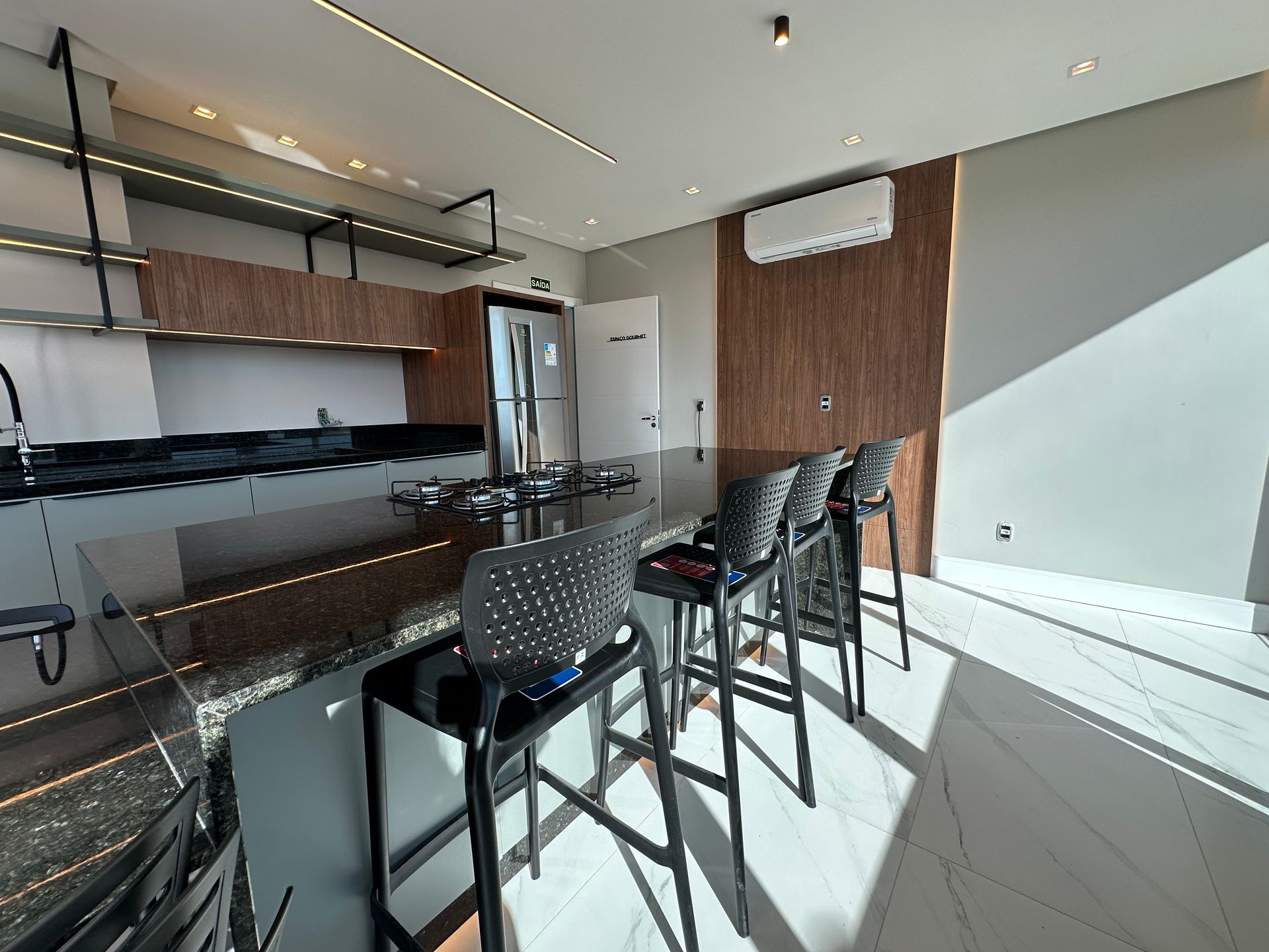 Apartamento 3 quartos sendo 1 suíte para venda no bairro Annes em Passo Fundo