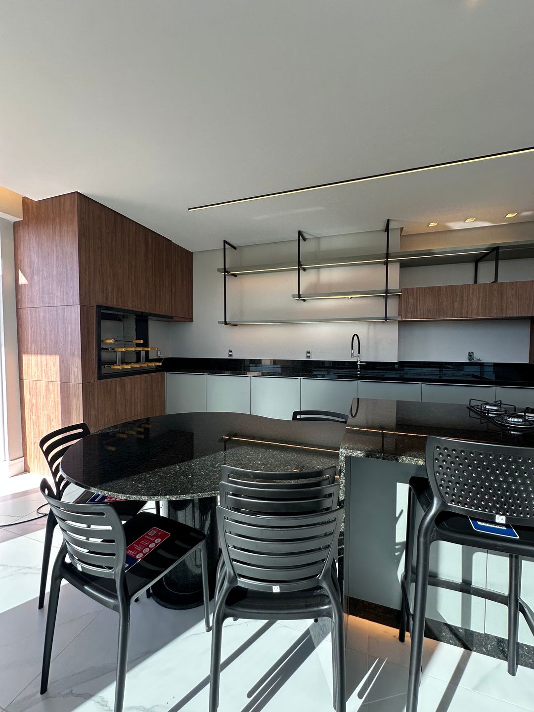 Apartamento 3 quartos sendo 1 suíte para venda no bairro Annes em Passo Fundo