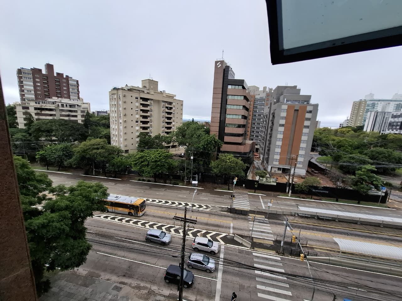 Sala Comercial Aérea para venda no bairro Auxiliadora em Porto Alegre